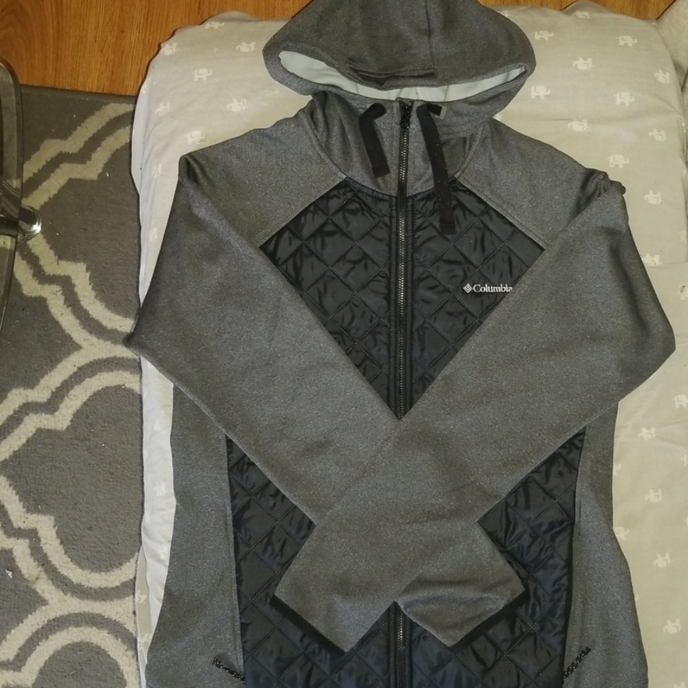 Columbia Sportswear Sweater/Jacket